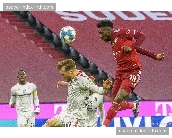 美因茨2-2战平达姆施塔特，副班长拿到宝贵一分